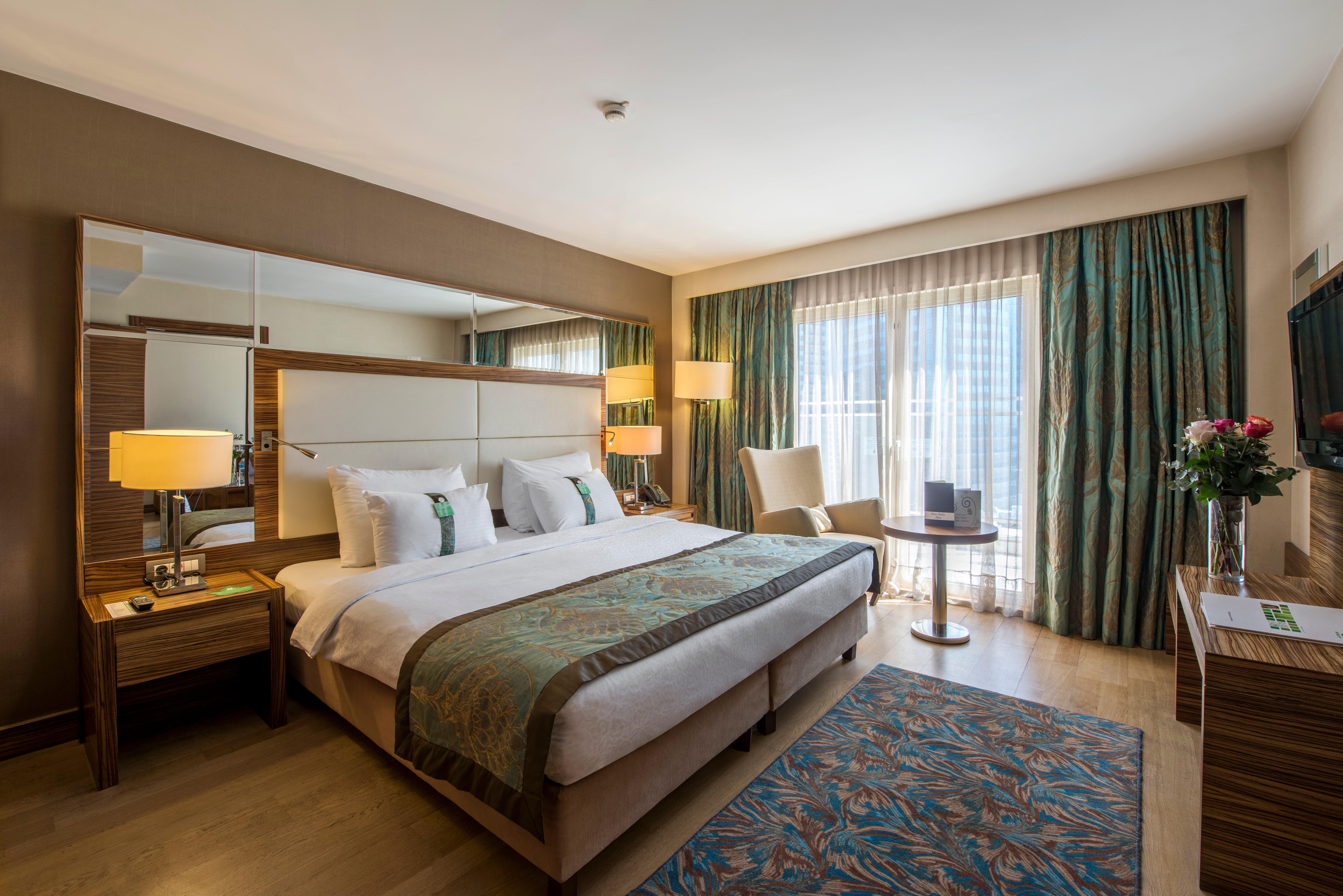 Holiday Inn Sisli By Ihg Istanbul Eksteriør billede