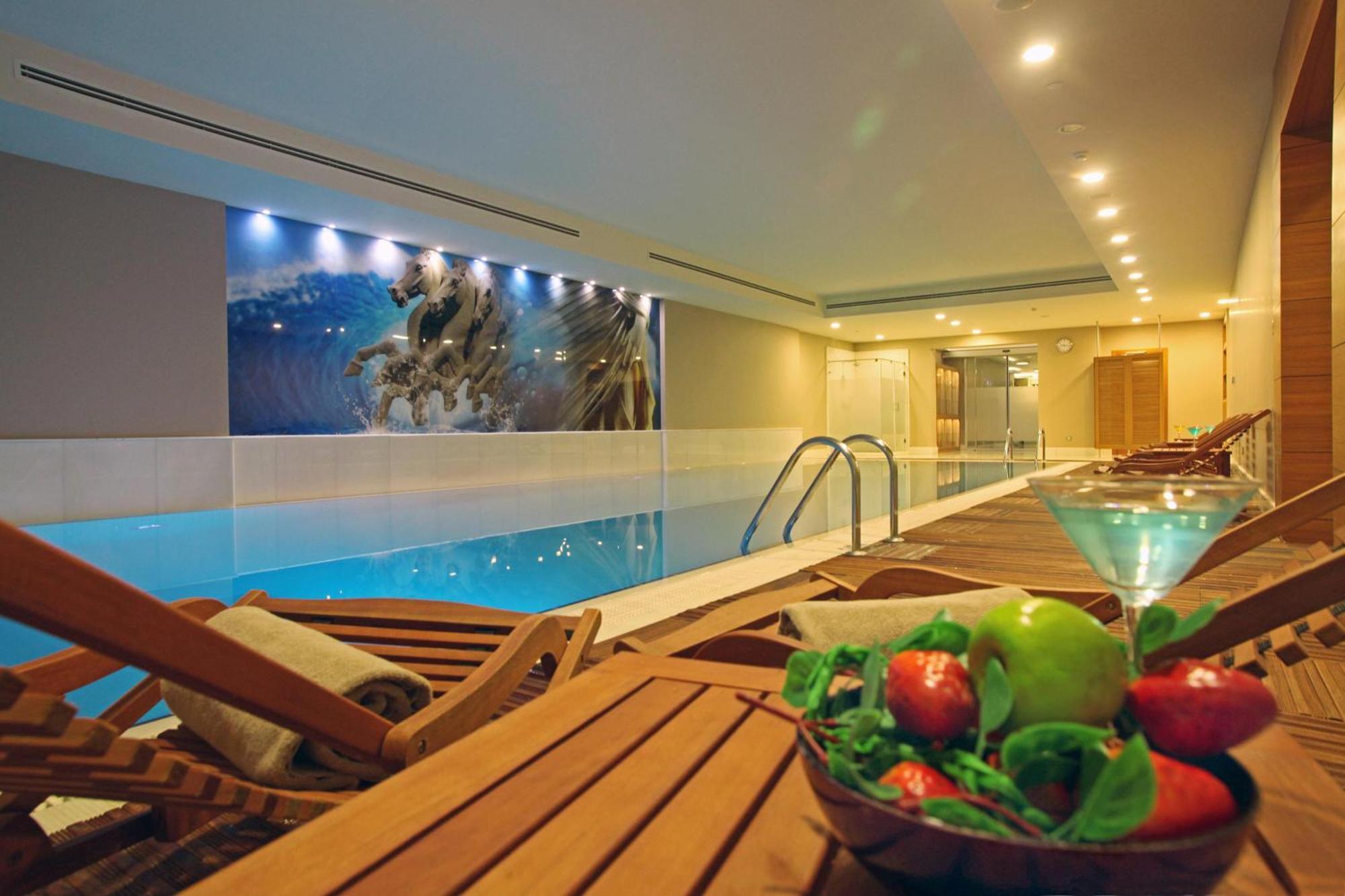 Holiday Inn Sisli By Ihg Istanbul Eksteriør billede