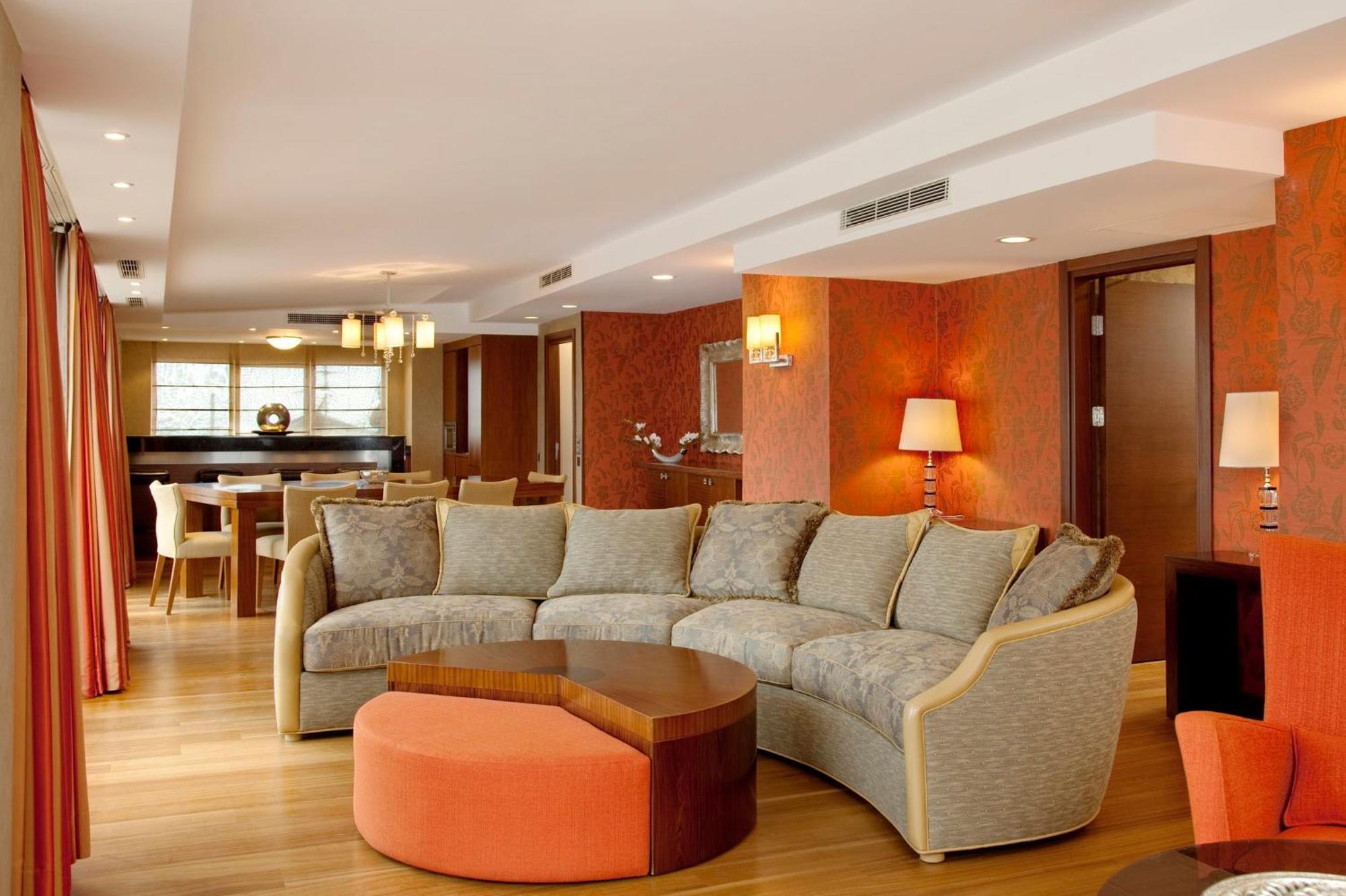 Holiday Inn Sisli By Ihg Istanbul Eksteriør billede