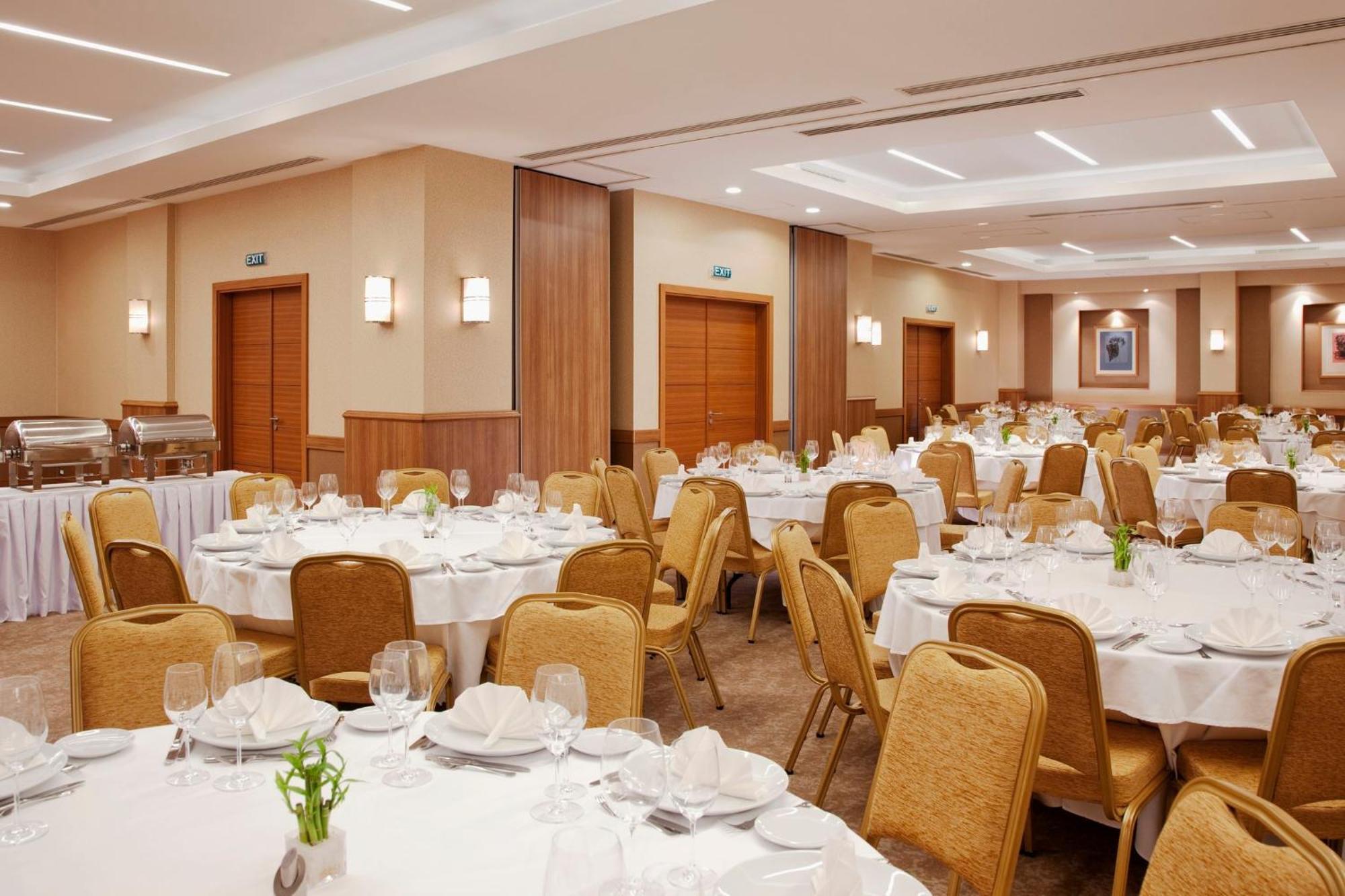 Holiday Inn Sisli By Ihg Istanbul Eksteriør billede