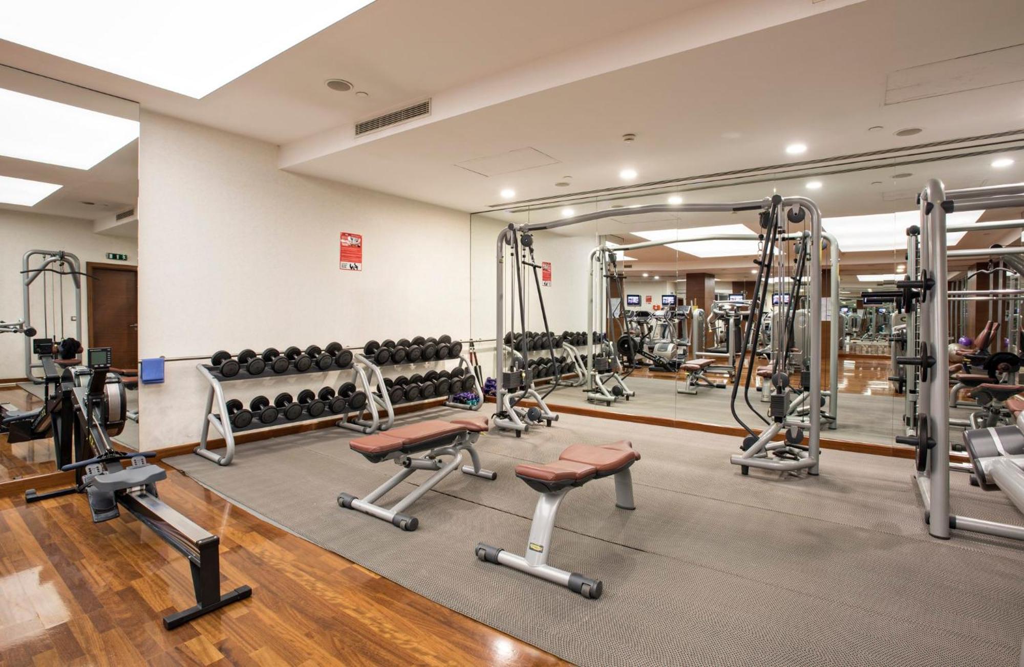 Holiday Inn Sisli By Ihg Istanbul Eksteriør billede